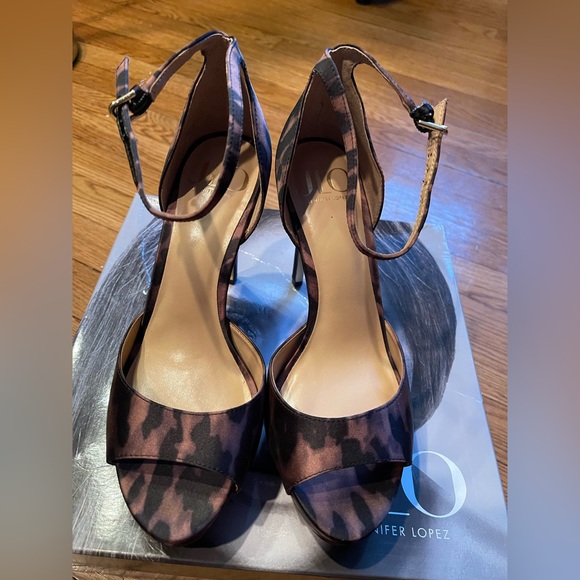 Jennifer Lopez JLO Women's High Heels Shoes Size 8.5 New With Box leopard print - Picture 4 of 14